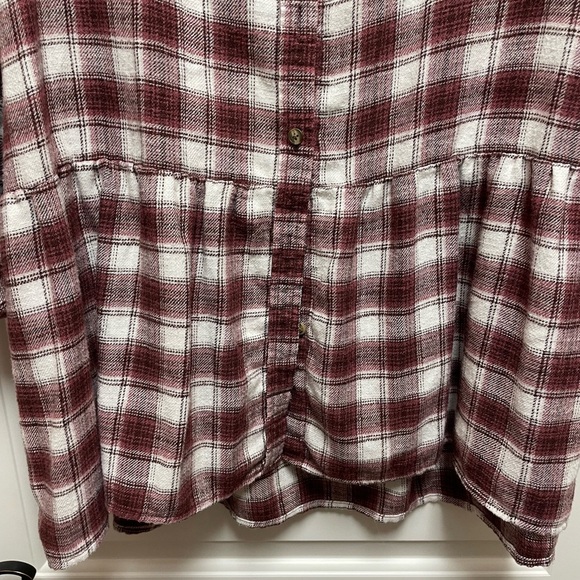 American Eagle Maroon Plaid Flannel w Cute Waist - Picture 5 of 6